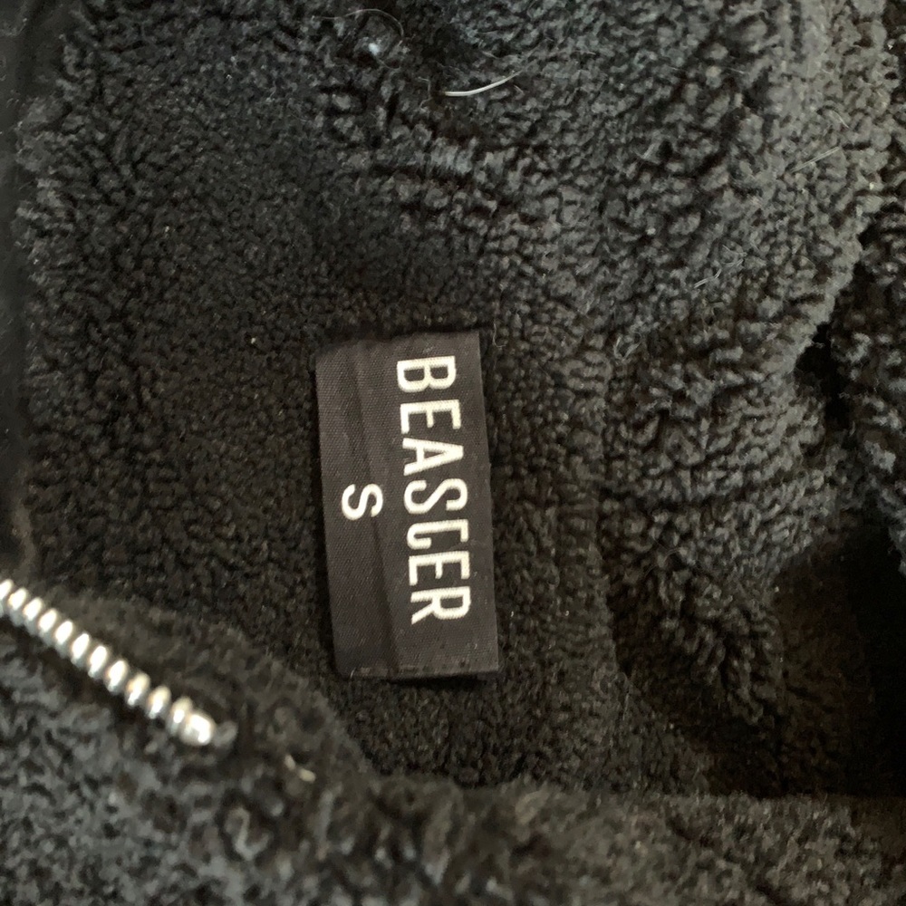 BEASGER Jacket - Picture 2 of 3